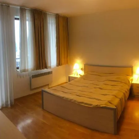 Διαμέρισμα палас - Palace Παμπόροβο